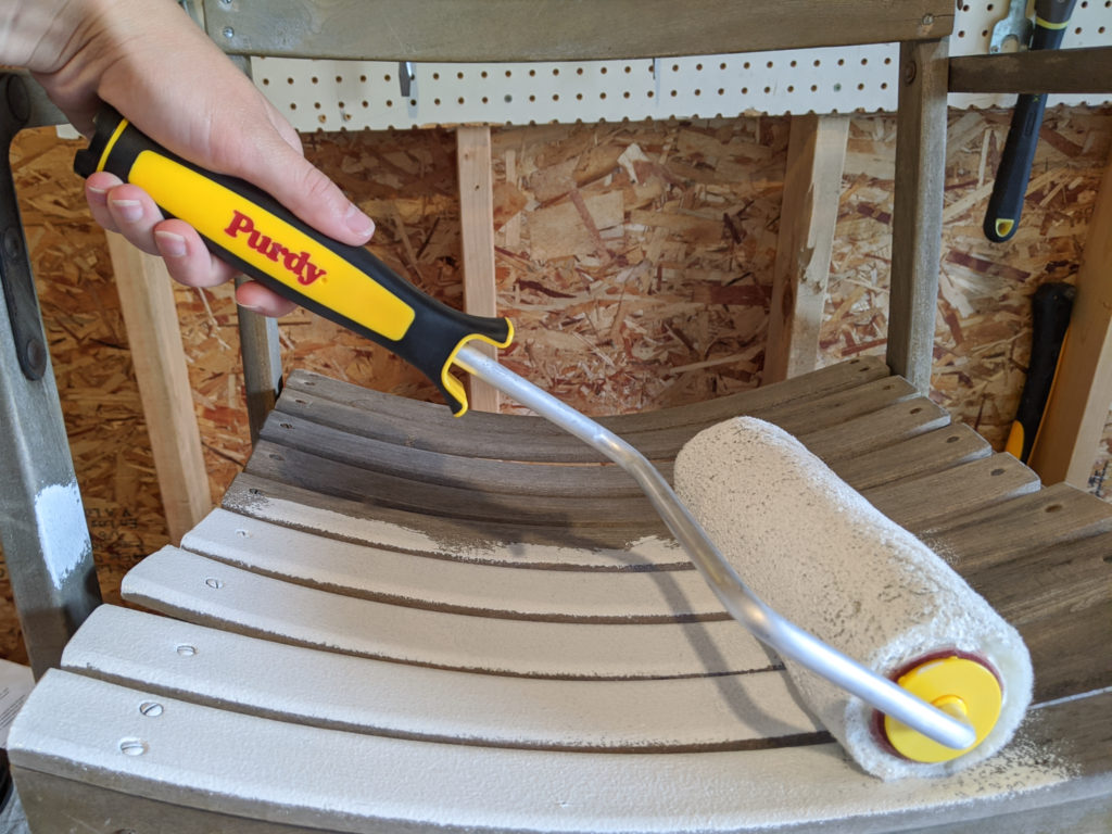 Painting Wood Outdoor Chairs Using the Purdy Lambskin Roller