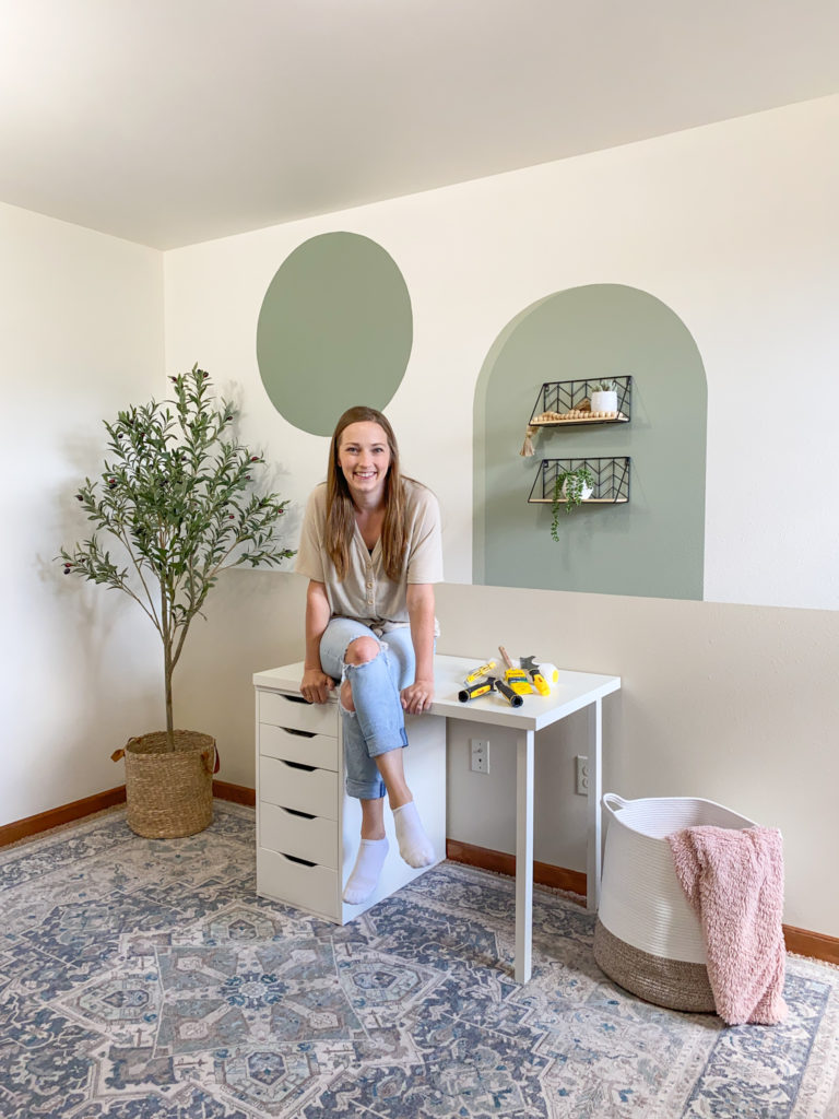How to paint a perfect circle feature wall as shown in my office makeover