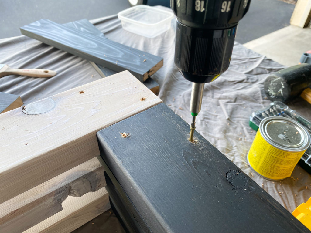 Screwing together outdoor bench boards
